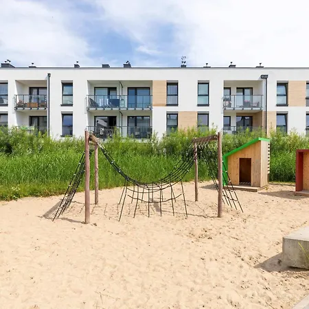 Modern With Parking And Balcony In By Renters グディニャ