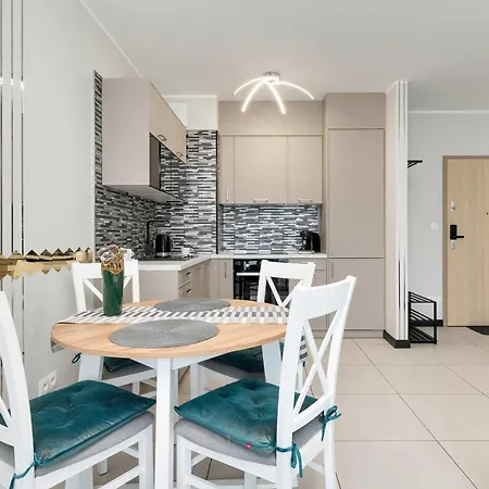 Modern With Parking And Balcony In By Renters アパート *